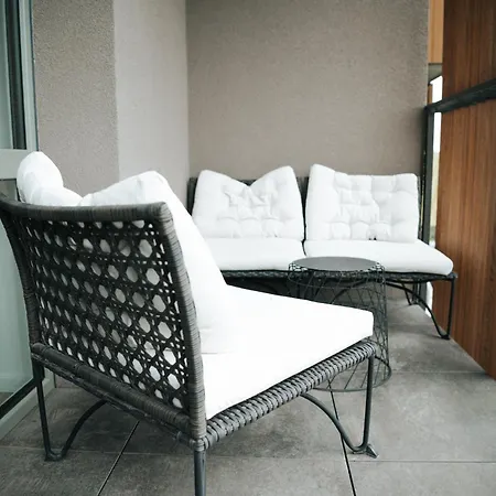 Breeze Flat, Self Ceck-in, Free Parking Butas