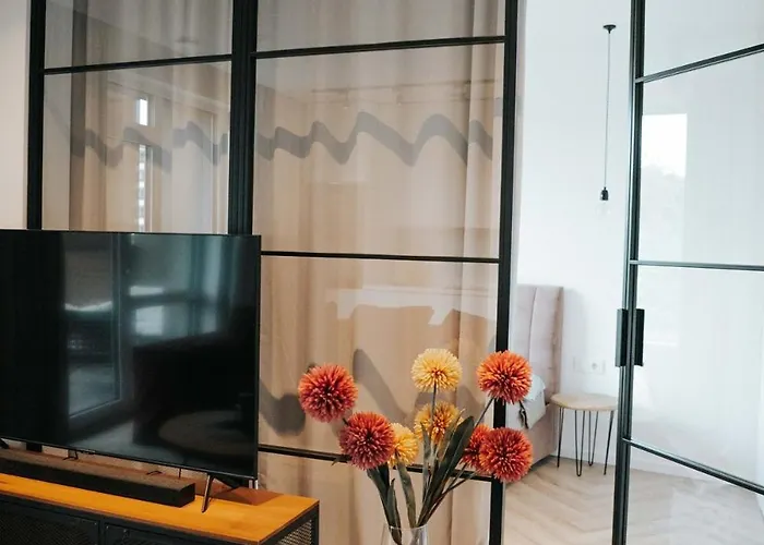 Апартаменты Breeze Flat, Self Ceck-in, Free Parking